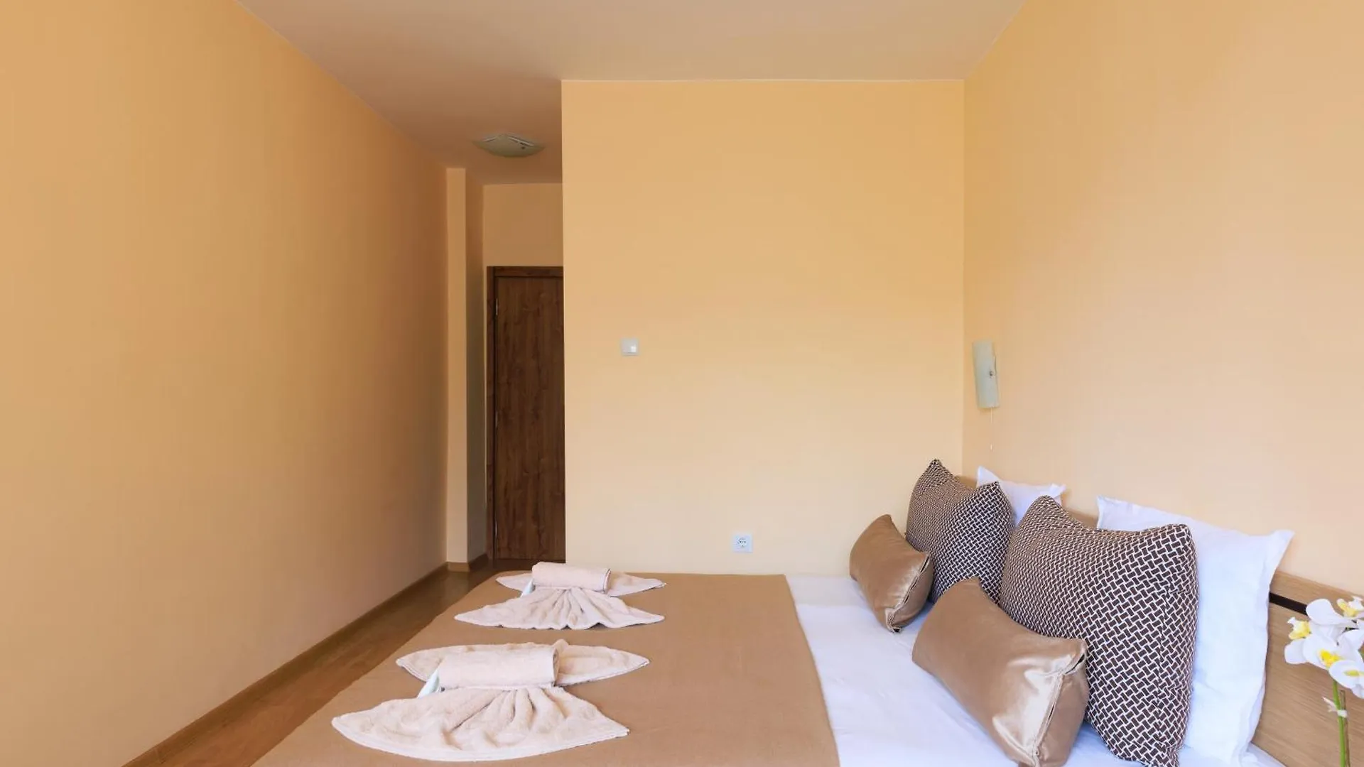 Hotel Angy Golden Sands 2*,